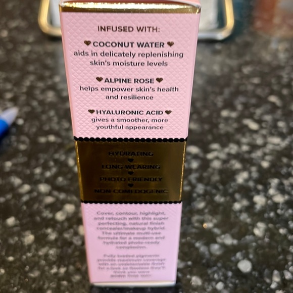 Too Faced Born Like This - Picture 5 of 5